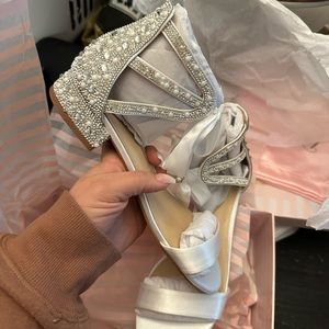 Kate Whitcomb size 8 ivory Abbie low wedding heels